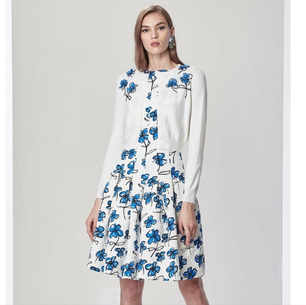 $3,400 NEW OSCAR DE LA RENTA SILK LINED WHITE BLUE FLORAL RUNWAY DRESS US 10 L